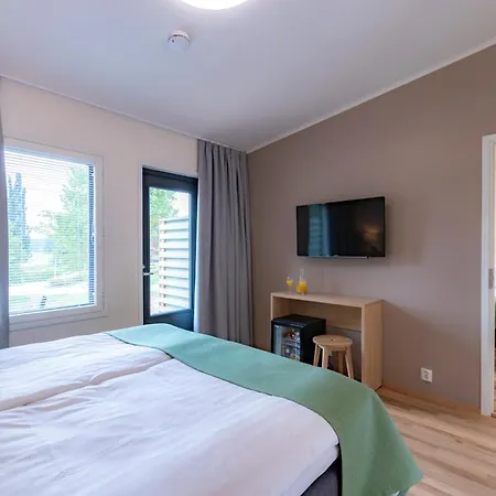 Отель Lohja & 3*