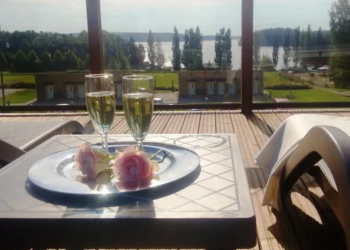 Lohja & كاريالوهيا